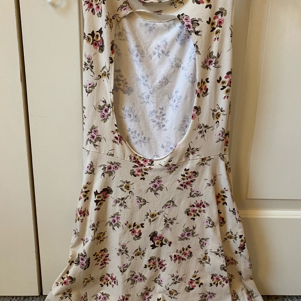 Brandy Melville dress - Picture 2 of 3